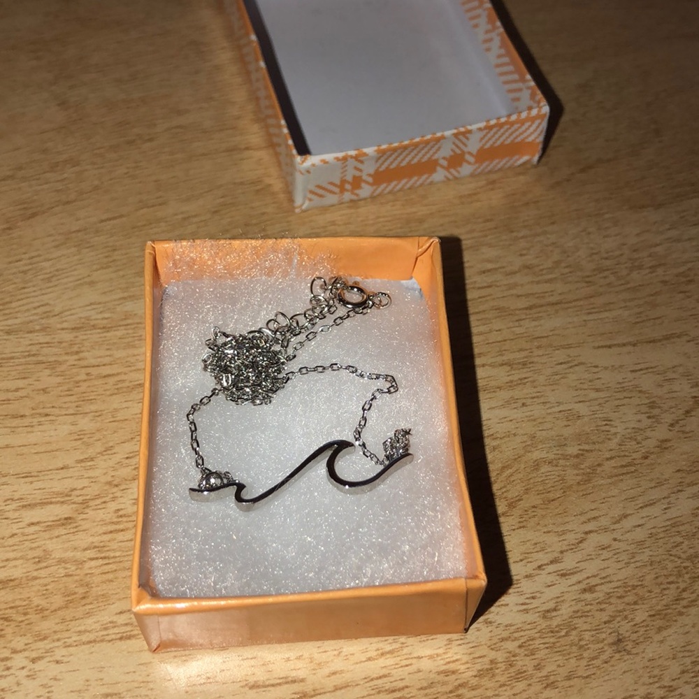 Wave necklace